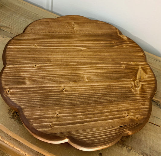 Handcrafted Ruffled Round Riser